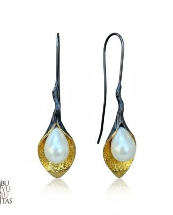 Oksitli ve Altın Kaplama Gümüş Tasarım İncili Sallantılı Çiçek tomurcuğu Küpe