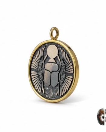 Tasarım Kanatlı Skarabe Figürlü Altın Kaplama Gümüş Kolye Ucu – Antik Mısır Esintili Oksit Dokulu Model