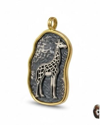 Tasarım Zürafa Figürlü Altın Kaplama Gümüş Kolye Ucu – Oksit Dokulu Özgün Model